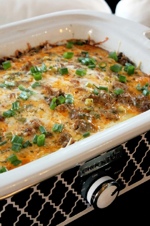Slow Cooker Sausage and Hash Brown Breakfast Casserole