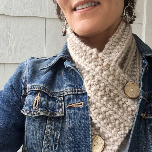 Ravelry: Button-Up neck Warmer pattern by Mavis Adam