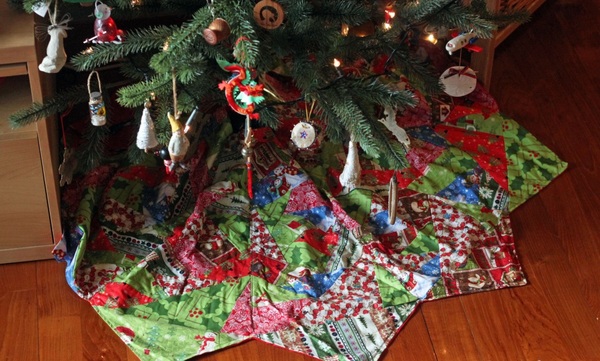 Christmas Tree Skirt Tutorial