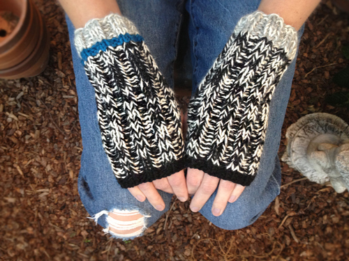 Black and White Marl Mitts
