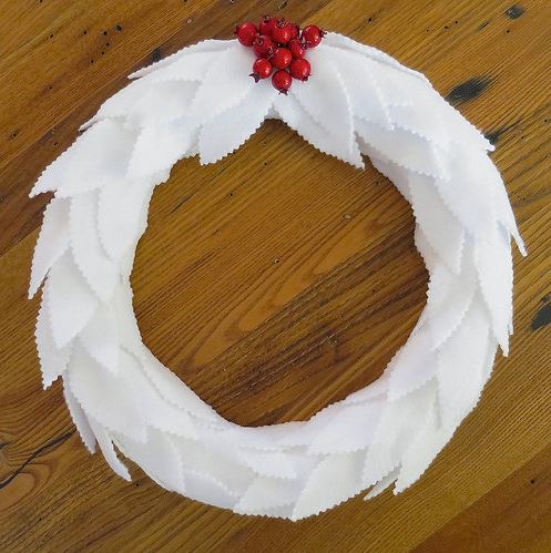 Felt Leaf Christmas Wreath