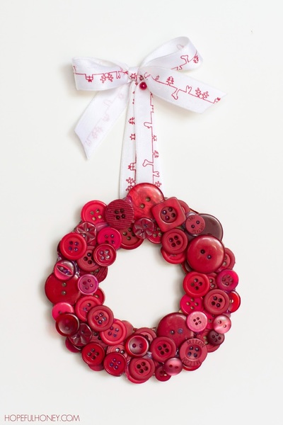 DIY Red Christmas Button Wreath