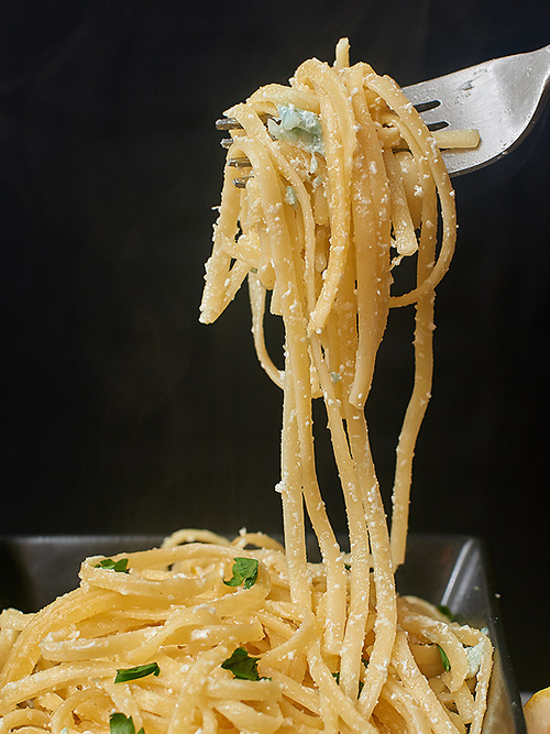Creamy Lemon and Garlic Pasta | FaveHealthyRecipes.com