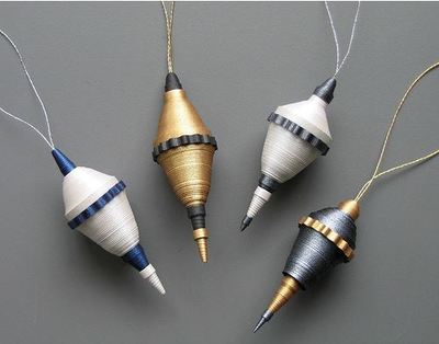 Beautiful Rolled Paper Christmas Ornaments