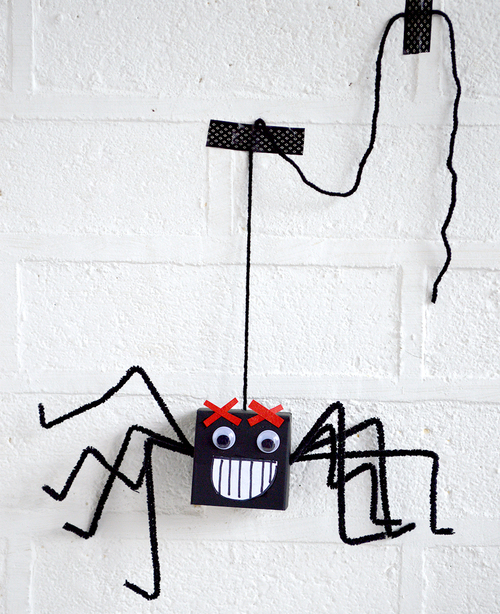 Goofy Cardboard Box Spiders