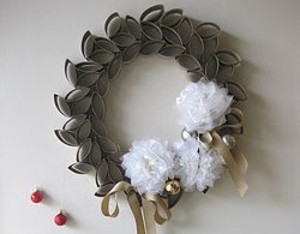 Fabulous Wreath from Toilet Paper Rolls