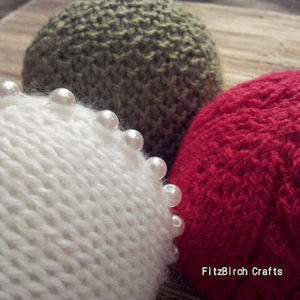 Knitted christmas baubles patterns free