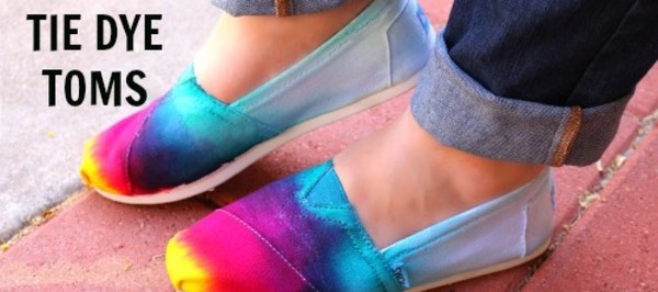 DIY Tie Dye Toms