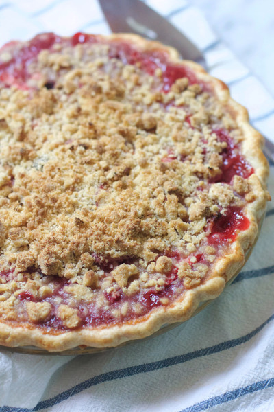 Berry Rhubarb Crumb Pie