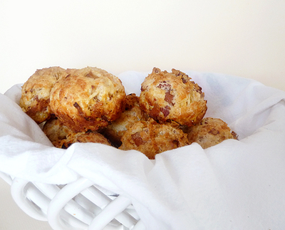 Copycat Pioneer Woman's Bacon Onion Cheddar Biscuits