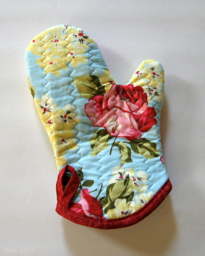 Favorite Quilted Oven Mitt