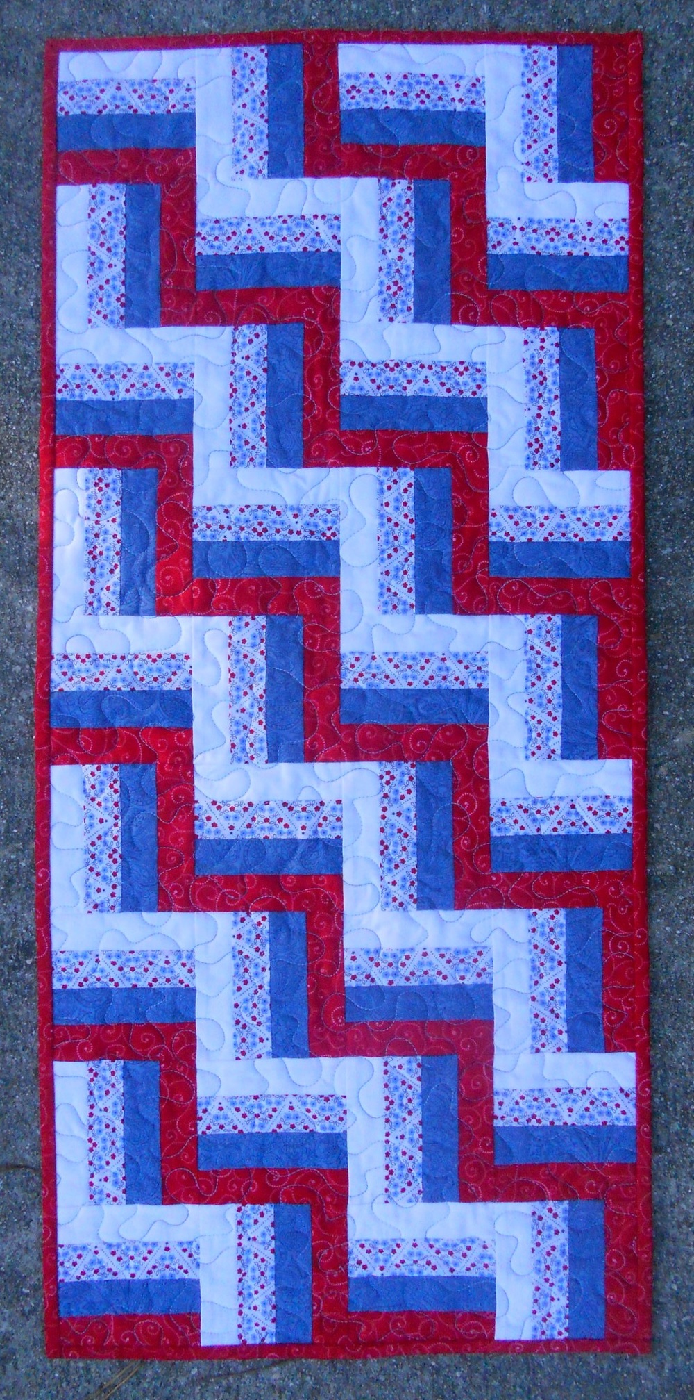 Lickity Split Rail Fence Table Runner | FaveQuilts.com