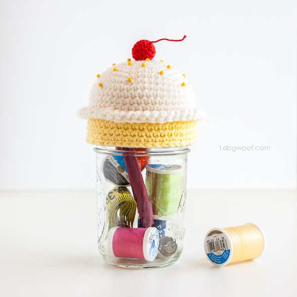 Sweet Treat Pin Cushion Topper_1