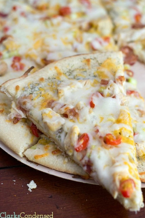 Homemade-Papa Murphy's Garlic Chicken Pizza | AllFreeCopycatRecipes.com