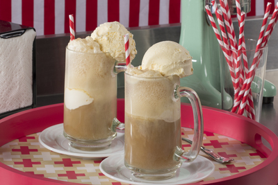 Old Fashioned Root Beer Float MrFood Com