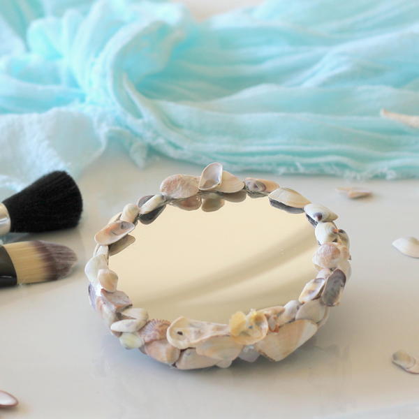Easy Shell Make Up Mirror