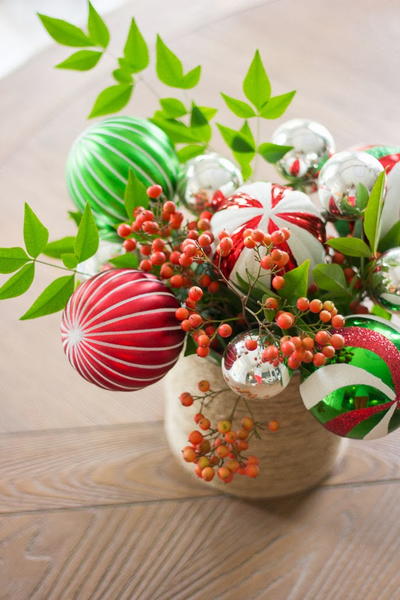 Jolly Ornament DIY Bouquet