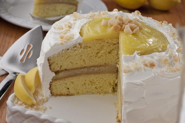 Lemon Macadamia Cake