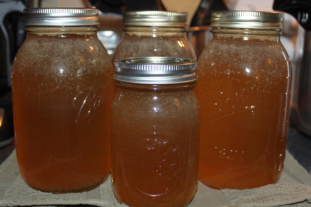 Simple Chicken Stock Recipe | DIYIdeaCenter.com