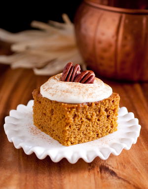 Pumpkin Bars with Fluffy Cream Cheese Frosting
