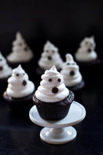 Spooky Ghost Cupcakes