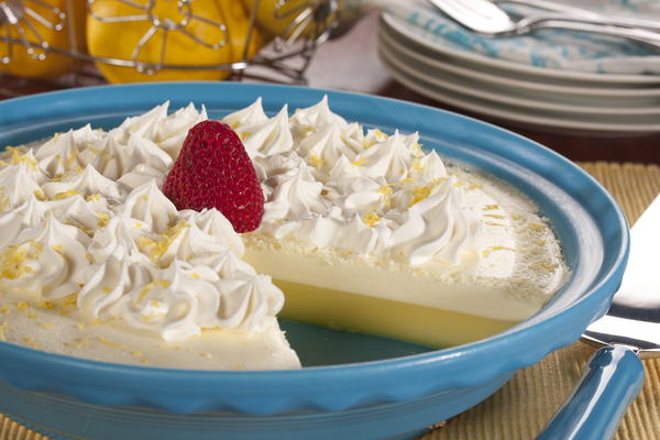 Crustless Lemon Cream Pie