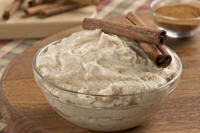 Cinnamon Buttercream Frosting