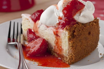 Double Strawberry Swirl Cheesecake