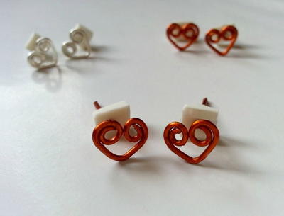 Swirly-Heart Stud Earrings