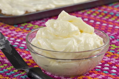 Buttery Cream Cheese Frosting