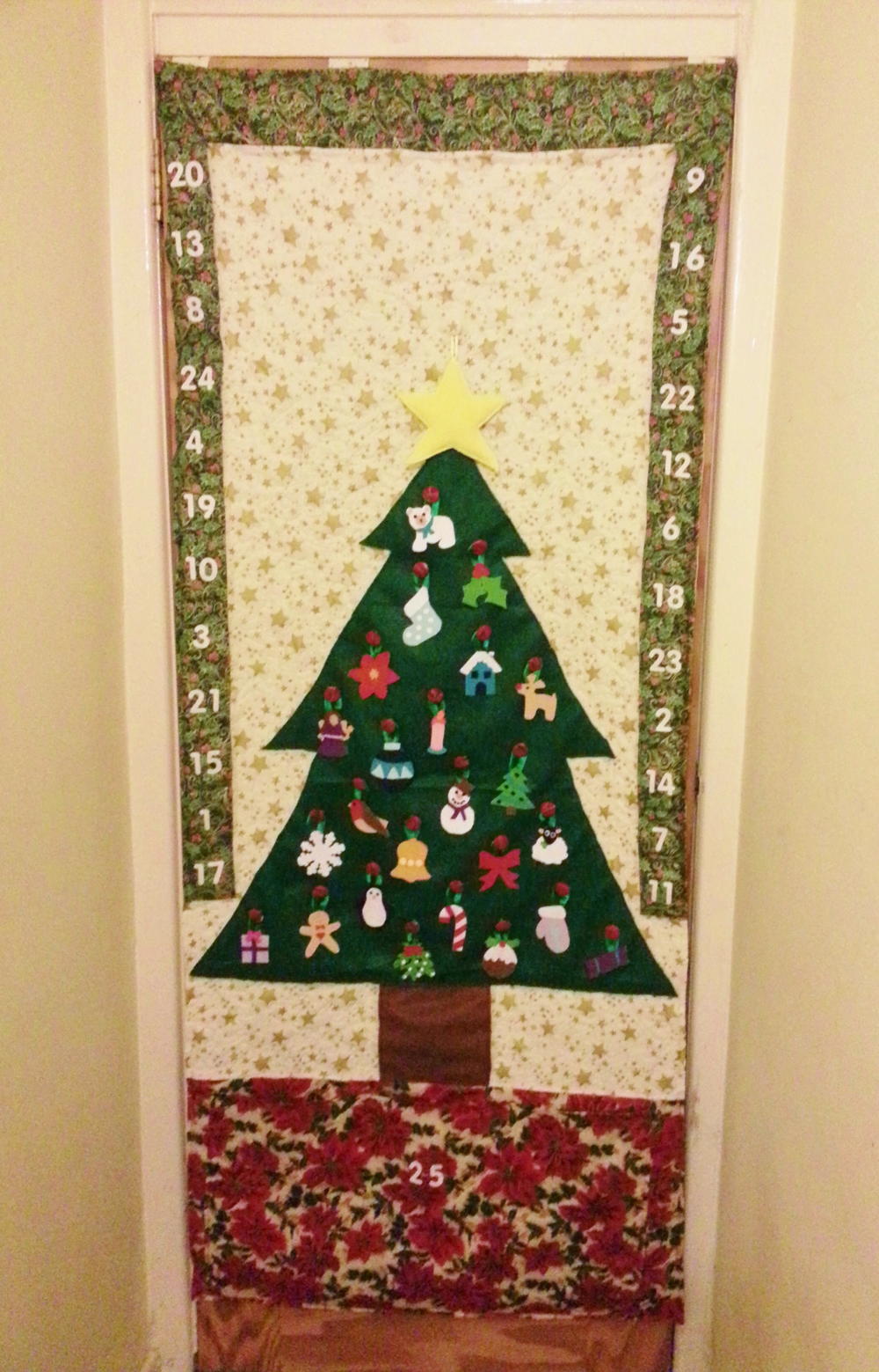 Felt DIY Advent Calendar AllFreeSewing felt-diy-advent-calendar-allfreesewing