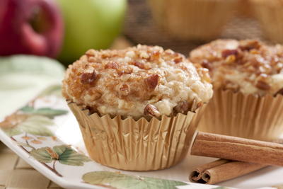 Fresh Apple Cinnamon Muffins