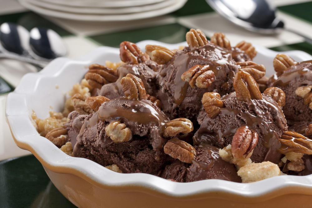 Frozen Turtle Pie MrFood frozen-turtle-pie-mrfood