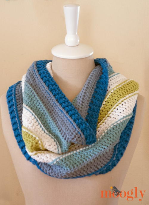 All Grown Up Crochet Cowl