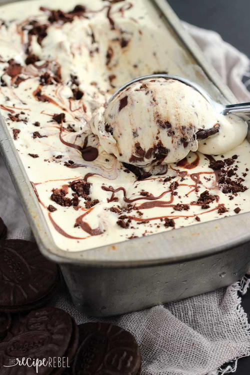 Cookies n Cream Ice Cream with Nutella Swirl