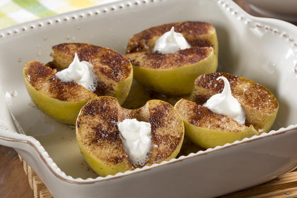 Old-Fashioned Baked Apples