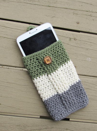 Tricolor Crochet Tablet Case