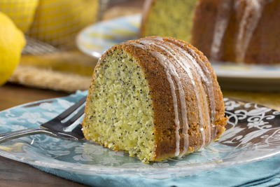 Lemon Poppy Seed Bundt Cake