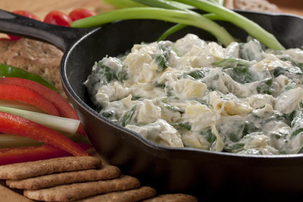 Light Spinach and Artichoke Dip