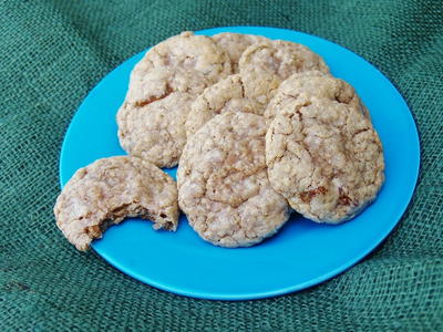 Old-Fashioned Oatmeal Raisin Cookies