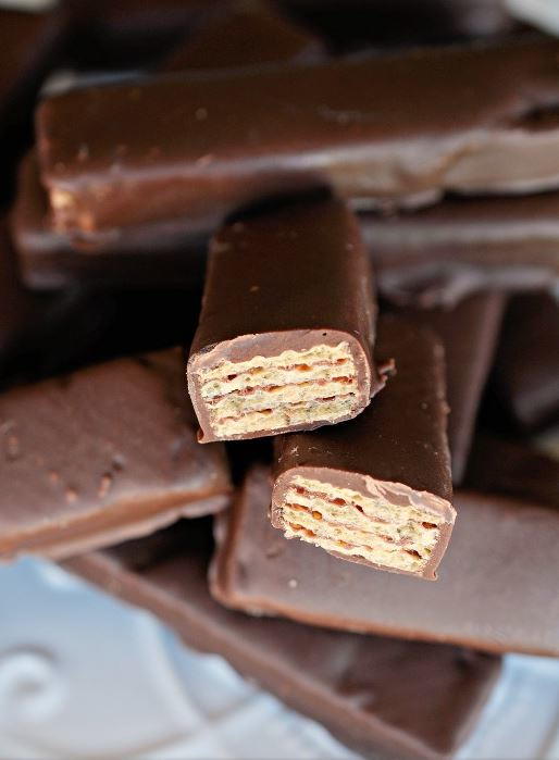 2-Ingredient Copycat Kit Kat Bars