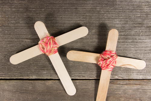 Simple Popsicle Stick Crosses