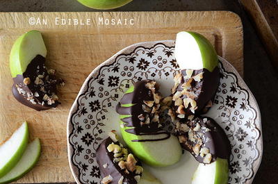 Dark Chocolate Apple Wedges | FaveHealthyRecipes.com
