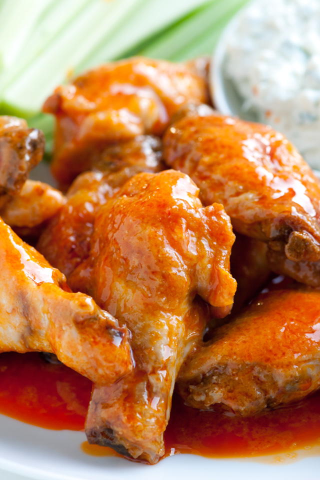 Super Easy Hot Wings RecipeLion