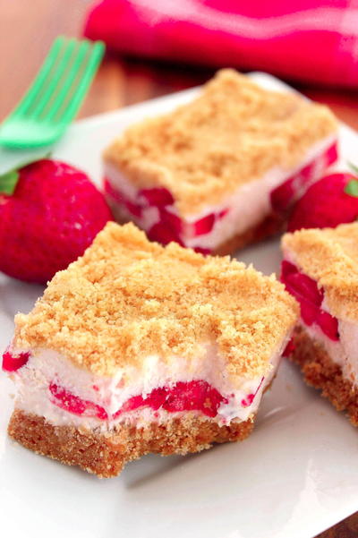 Sweet Strawberry Shortcake Bars