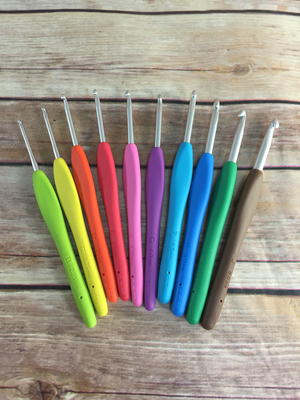 Clover Amour Crochet Hook Set