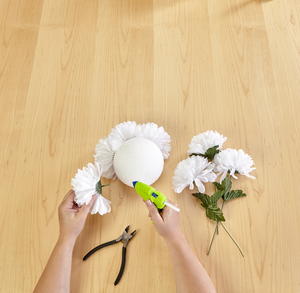 Fluffy White DIY Snowman Fluffy White DIY Snowman