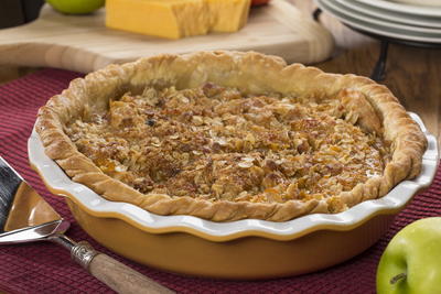 Cheddar Crumb Topped Apple Pie