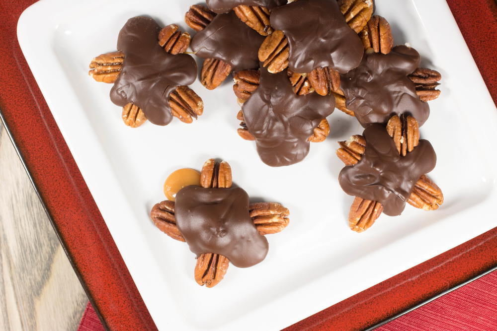 Homemade Chocolate Turtles-image