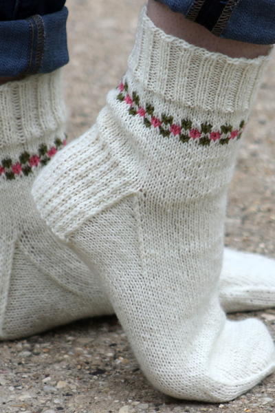 Pansy Path Knit Sock Pattern